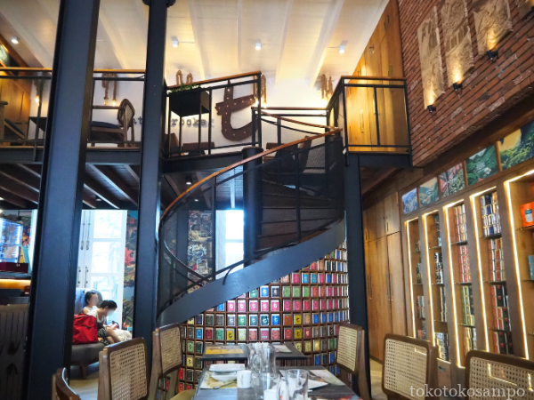 t-Loungeの店内